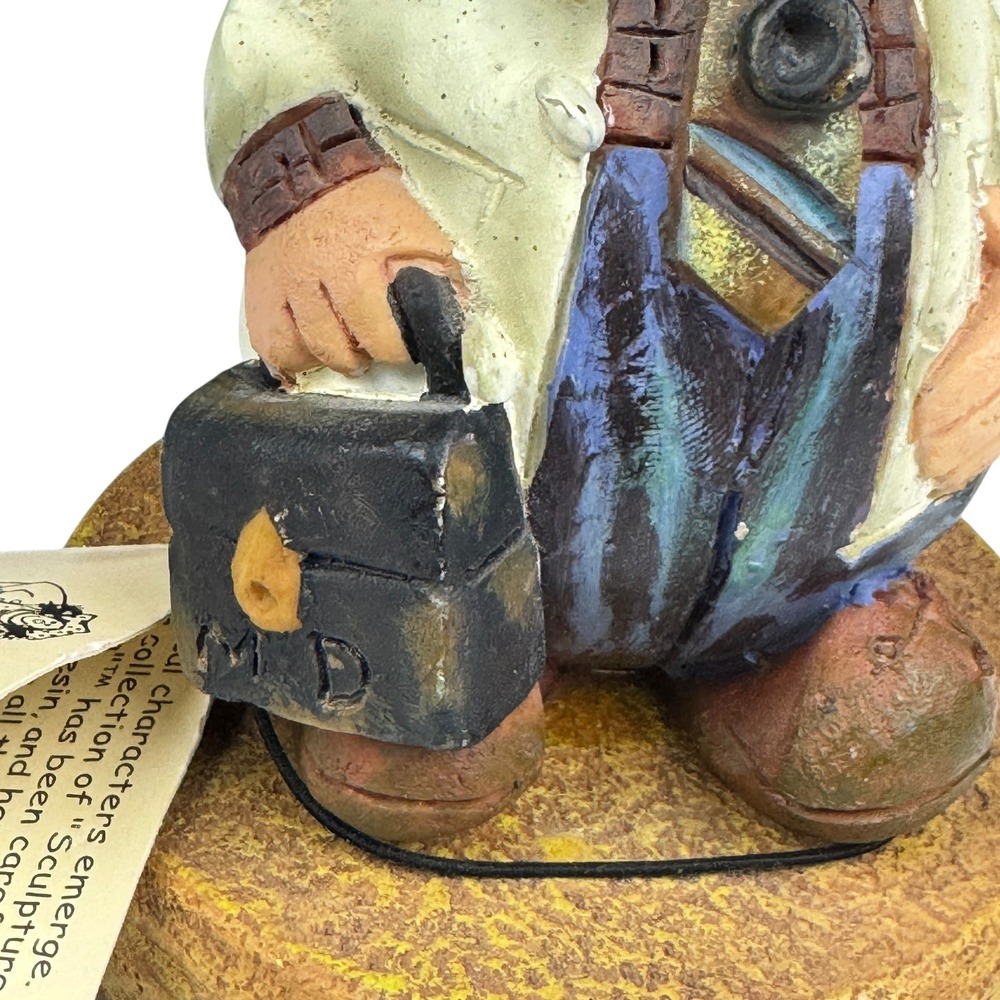 Doctor Man Card Holder Collection Sara Meadows Artist 2003 Figurine Sculpture - Picture 3 of 10